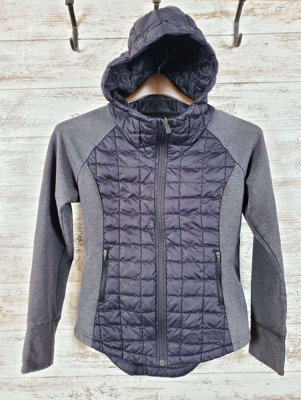 The North Face Endeavor ThermoBall Hybrid Hooded Jacket